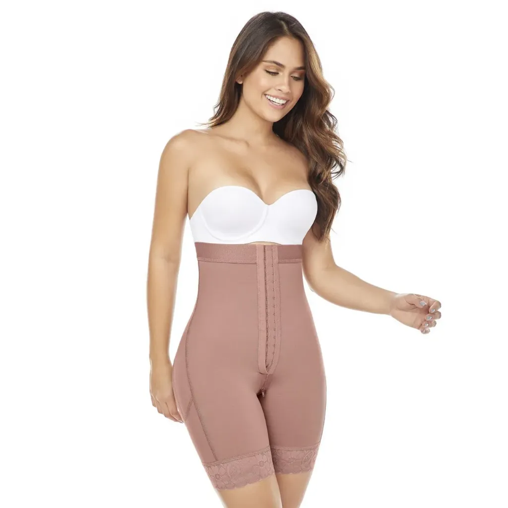 FC304 Short Con ajuste Frontal